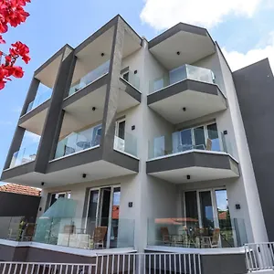 Notos Premium Apartment Pefkochori